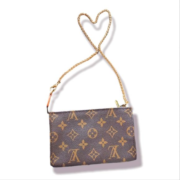 Louis Vuitton Handbags - Louis Vuitton Pouch